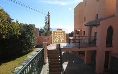 Beautiful and spacious duplex apartment with panoramic views.